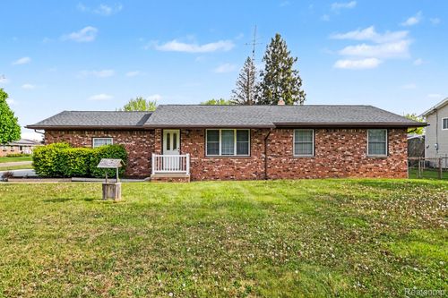 4497 Sunnymead Ave, Burton, MI, 48519-1278 | Card Image