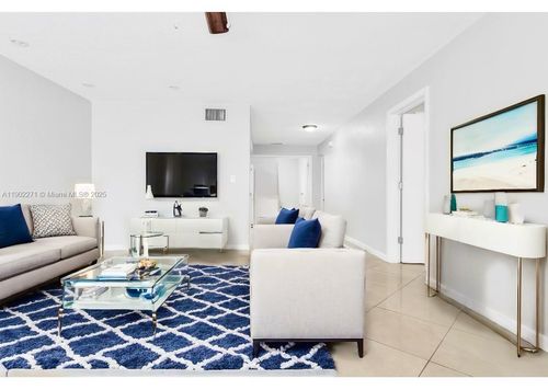 apt-105-2175 Ne 56th St, Fort Lauderdale, FL, 33308-2575 | Card Image
