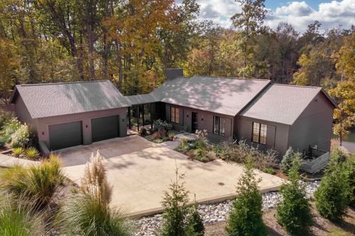 830 County Road 367, FLORENCE, AL, 35634-2124 | Card Image