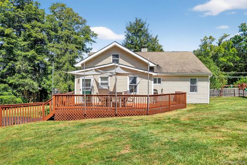 3701 Old Crompond Rd, Cortlandt Manor, NY, 10567-7204 | Card Image