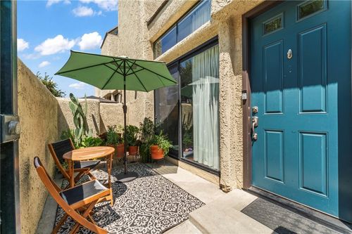 unit-7-984 W Riverside Dr, Burbank, CA, 91506-3236 | Card Image