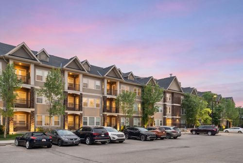210-200 Cranfield Common Se, Calgary, AB, T3M1S2 | Card Image