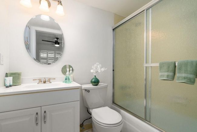 APT-302 - 3301 Spanish Trl, Condo with 2 bedrooms, 2 bathrooms and null parking in Delray Beach FL | Image 27