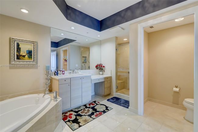 APT-703 - 1 N Ocean Blvd, Condo with 2 bedrooms, 3 bathrooms and null parking in Pompano Beach FL | Image 17