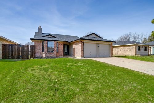 5408 Lilac Dr, Arlington, TX, 76018-1527 | Card Image