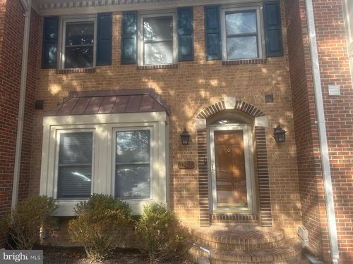 3904 Green Look Ct, FAIRFAX, VA, 22033-2700 | Card Image