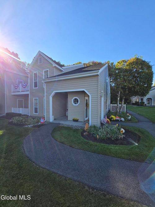 1811 Hampton Place Blvd, Troy, NY, 12180-7762 | Card Image