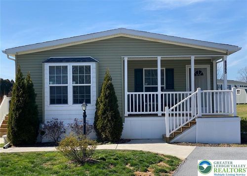 8865 Breinig Run Cir, BREINIGSVILLE, PA, 18031-2018 | Card Image