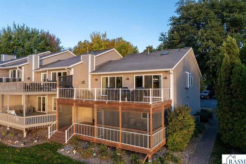 1505 Squirrels Nest Rd, Kasota, MN, 56050-9614 | Card Image