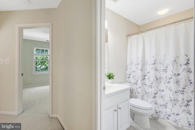 13717 Currant Loop, Townhouse with 3 bedrooms, 3 bathrooms and null parking in GAINESVILLE VA | Image 38