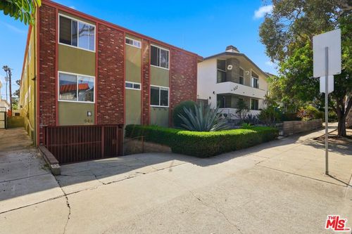 8-940 7th Street, Santa Monica, CA, 90403 | Card Image