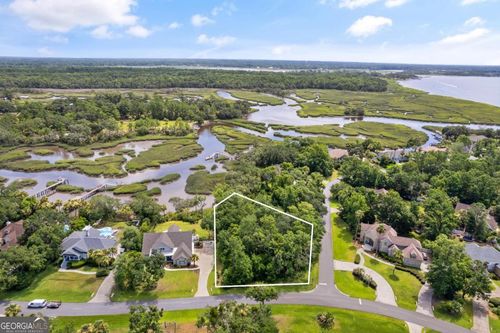 100 Mariners Walk, Brunswick, GA, 31523-8103 | Card Image