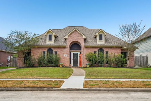 2424 Piney Woods Dr, Pearland, TX, 77581-5852 | Card Image