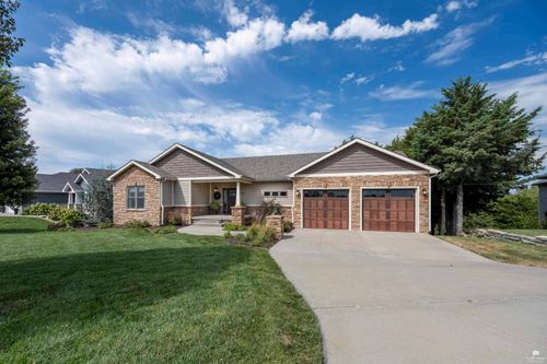2810 Cedarsprings Lane, Wamego, KS, 66547 | Card Image