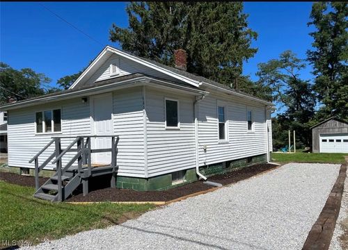 6419 S Ridge Rd W, Geneva, OH, 44041-8378 | Card Image