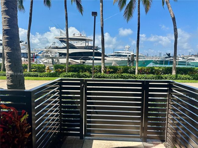 STE-4M - 400 Alton Rd, Condo with 1 bedrooms, 2 bathrooms and null parking in Miami Beach FL | Image 39