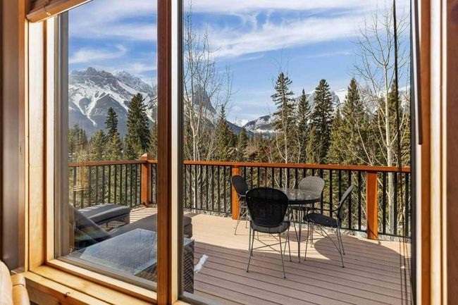 9 Creekside Mews, Townhouse with 3 bedrooms, 4 bathrooms and 2 parking in Canmore AB | Image 4