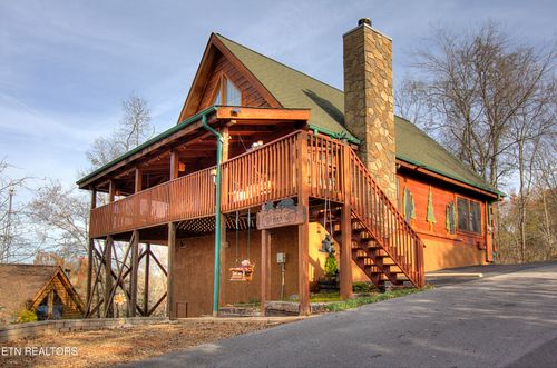 919 Buck Way, Sevierville, TN, 37876-2802 | Card Image