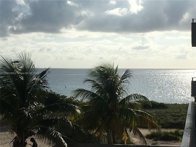 APT-305 - 9225 Collins Ave, Condo with 1 bedrooms, 2 bathrooms and null parking in Surfside FL | Image 7