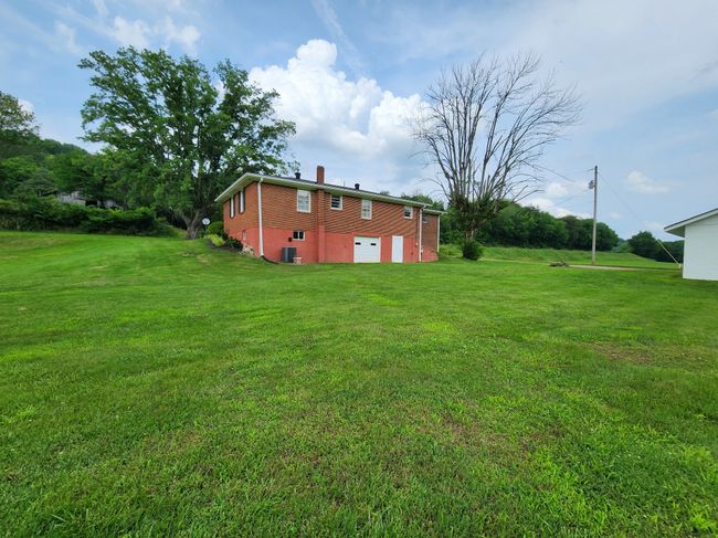 1036 Old Bottom Rd, House other with 3 bedrooms, 2 bathrooms and 4 parking in Lafayette TN | Image 8
