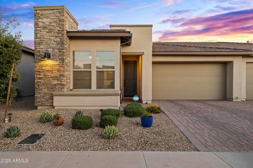 379 E Las Puertas Ln, San Tan Valley, AZ, 85140-6426 | Card Image