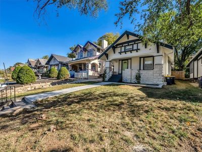 View of front of property with a front lawn | Image 2