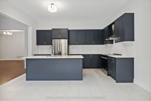 3 Sweet Cicely St, Minesing, ON, L9X2E2 | Card Image