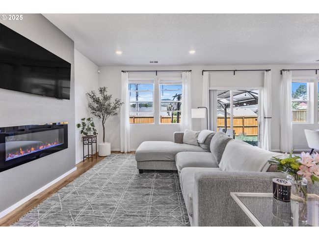 2666 26 Th Loop, House other with 4 bedrooms, 3 bathrooms and 2 parking in Springfield OR | Image 13