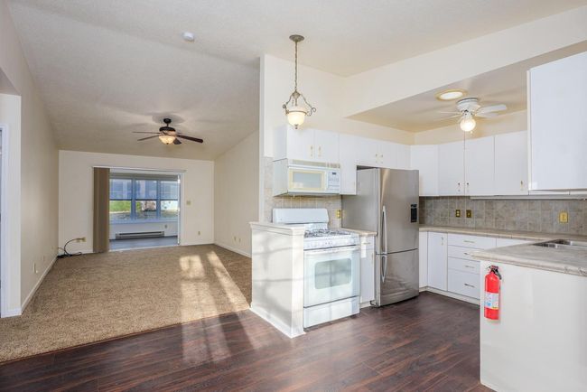 2 - 407 E 3rd Avenue, Condo with 2 bedrooms, 2 bathrooms and null parking in ELKHORN WI | Image 6
