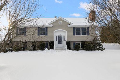 45 Obannon Pl, Swansea, MA, 02777-1312 | Card Image