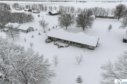 4 S Fox Lake Dr E, Sherburn, MN, 56171-1174 | Card Image