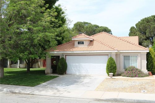 43461 Huron St, Lancaster, CA, 93535-5527 | Card Image