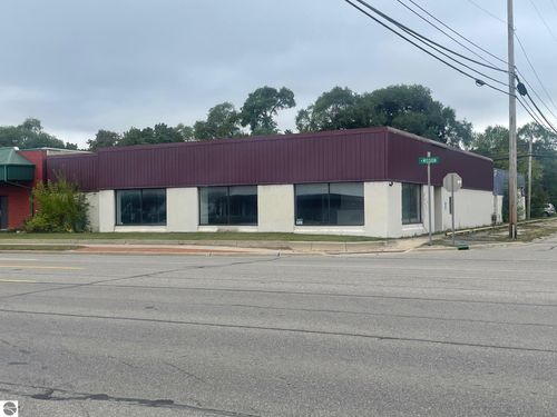 319 N Mission St, Mt. Pleasant, MI, 48858-1823 | Card Image