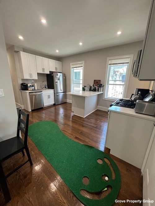apt-2-55 Mount Vernon St, Boston, MA, 02125-4752 | Card Image