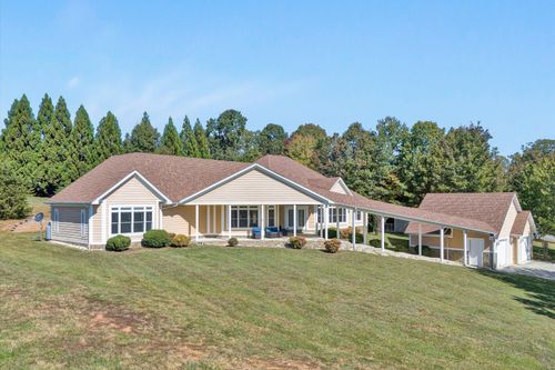 537 Calypso Rd, Moneta, VA, 24121-5276 | Card Image