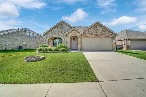 702 Pearl Way, Arlington, TX, 76002-4672 | Card Image