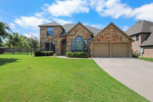 1617 Thousand Oaks Dr, Decatur, TX, 76234-3753 | Card Image