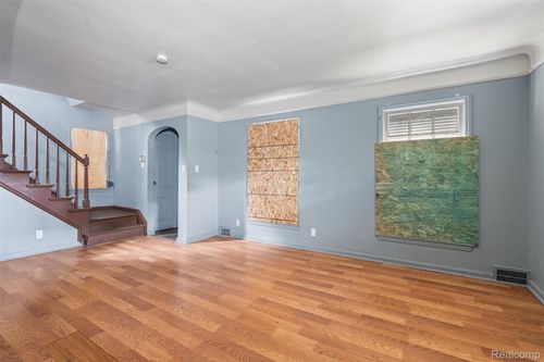 13136 Maiden St, Detroit, MI, 48213-2030 | Card Image