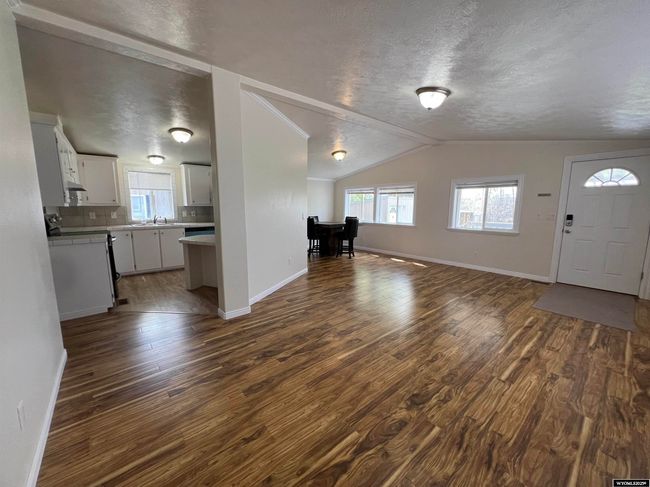 664 Evergreen Dr, House attached with 3 bedrooms, 2 bathrooms and null parking in Mountain View WY | Image 6