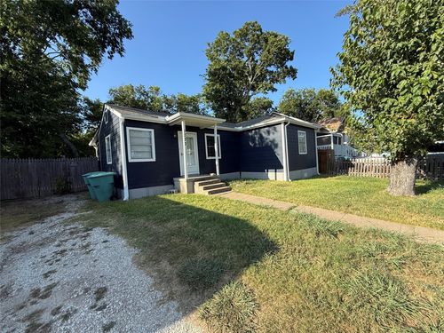 1033 S Hub St, Sherman, TX, 75090-8141 | Card Image