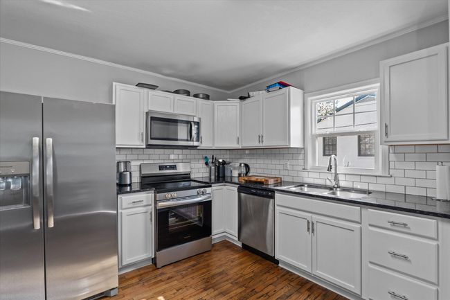 Kitchen | Image 11