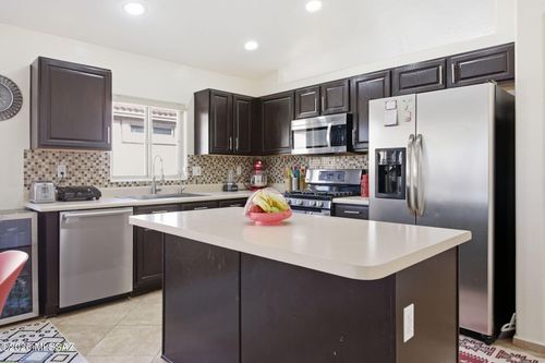 578 W Tara Danette Dr, Tucson, AZ, 85704-4683 | Card Image