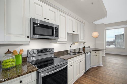 apt-814-400 W North St, Raleigh, NC, 27603-1561 | Card Image