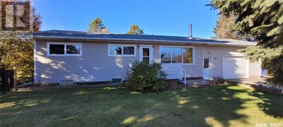 311 5 Ave, House other with 2 bedrooms, 3 bathrooms and null parking in Loon Lake SK | Image 1