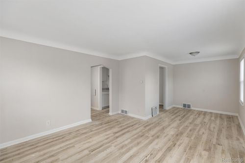 18951 Beland St, Detroit, MI, 48234-3754 | Card Image