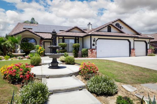 10008 Cheyenne Dr, Bakersfield, CA, 93312-5317 | Card Image