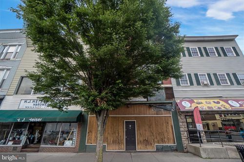 29 E Centre St, Mahanoy City, PA, 17948-2702 | Card Image