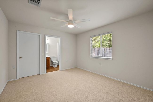 402 Colonial Park Blvd, House other with 3 bedrooms, 2 bathrooms and 2 parking in Austin TX | Image 12