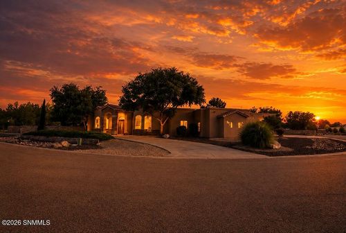 2605 Calle Porton, Las Cruces, NM, 88007-5133 | Card Image