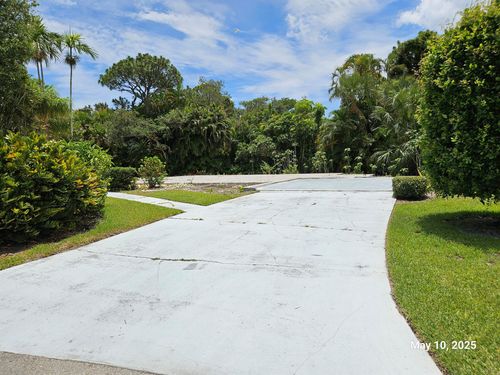 958 Ne Dahoon Ter, Jensen Beach, FL, 34957-4713 | Card Image
